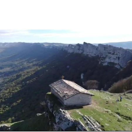 Apartamento Txoko Txikia Daire Echarri-Aranaz Oda fotoğraf