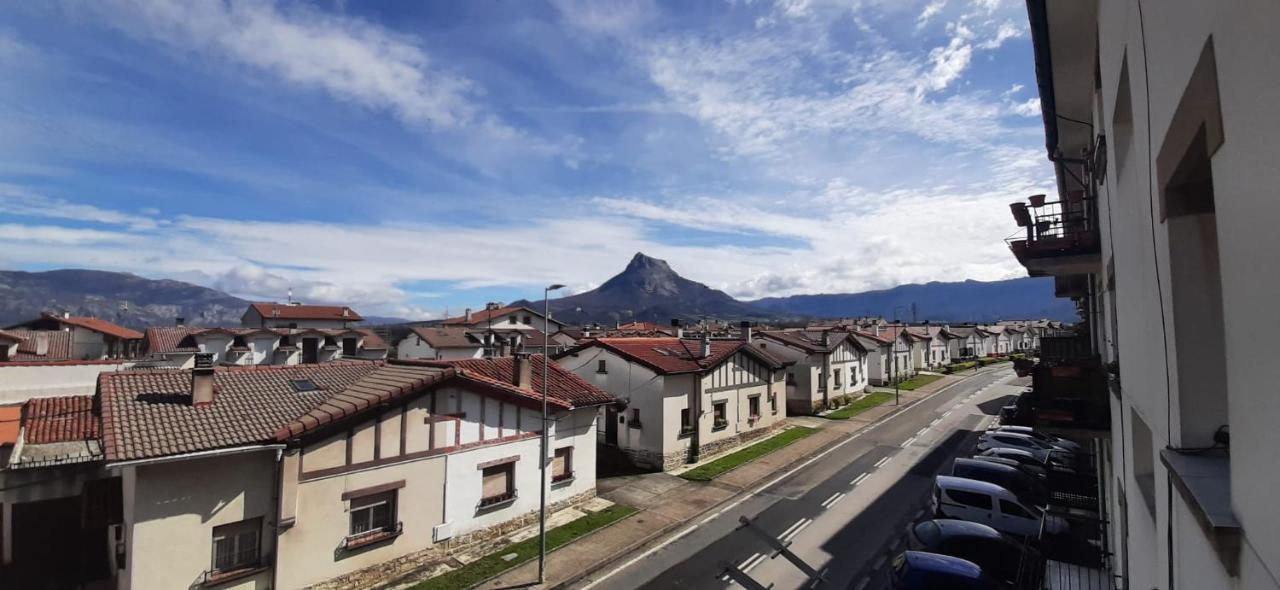 Apartamento Txoko Txikia Daire Echarri-Aranaz Dış mekan fotoğraf